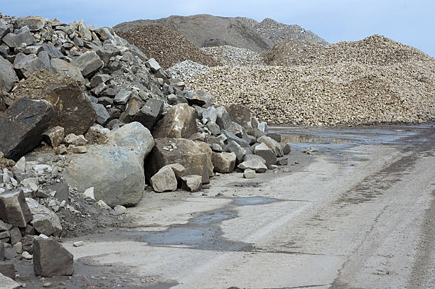 Supreme Court Orders Government to Draft Law for Management of Stone, Gravel, and Sand Quarries